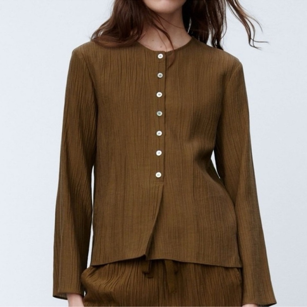 NWT Zara Textured Crinkle Brown Round Neck Long Sleeve Crepe Button Up Top